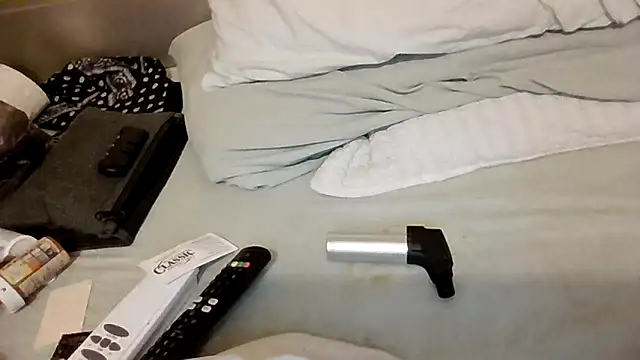 Snapshot of GForceSavage chatting on 11/22/25, 04:00 GForceSavage online show from 11/22/25, 04:00