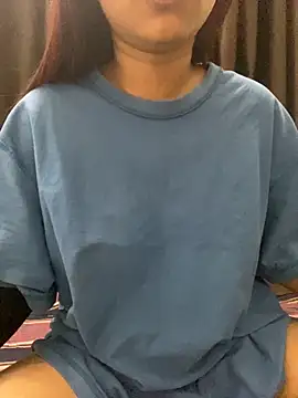 Mia 656 online show from 11/12/25, 04:27