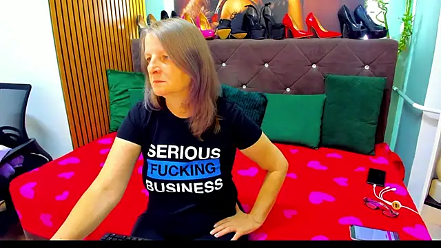 Lilly hott online show from 10/03/25, 06:20