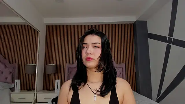 Snapshot of Rubi_Sky chatting on 09/18/25, 04:15 Rubi Sky online show from 09/18/25, 04:15