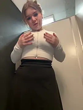 PumaShyXD online show from 10/11/25, 10:27