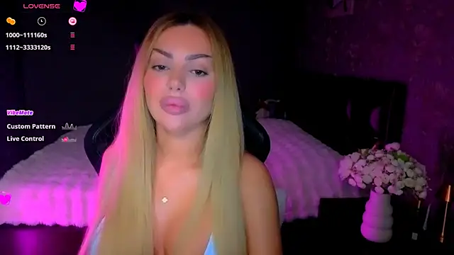 babyleilaa online show from 04/08/26, 08:54