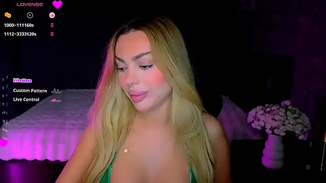 babyleilaa online show from 04/17/26, 08:55