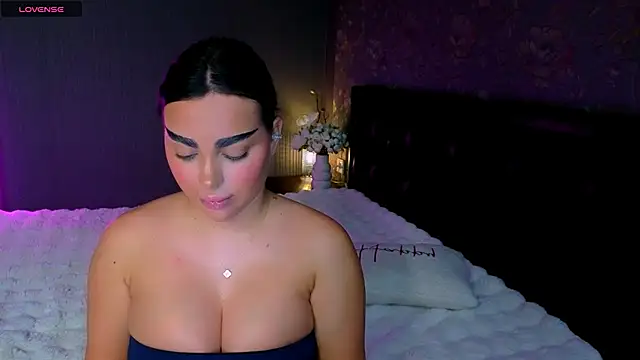 babyleilaa online show from 12/03/25, 11:04