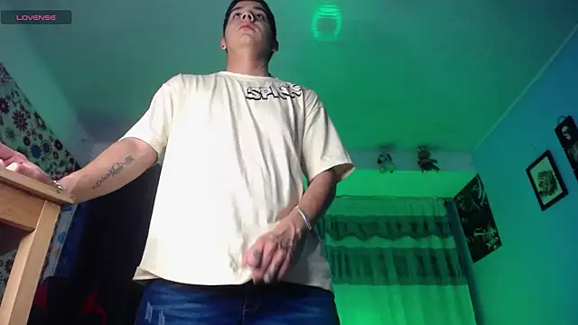 Snapshot of mexican_cum chatting on 05/30/26, 02:07 mexican cum online show from 05/30/26, 02:07