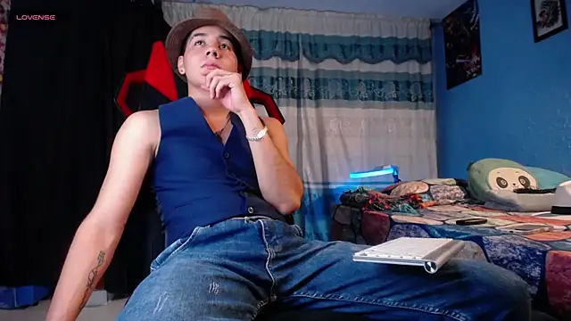 Snapshot of mexican_cum chatting on 05/07/26, 01:43 mexican cum online show from 05/07/26, 01:43