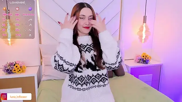 Flor delunaa online show from 11/06/25, 12:53