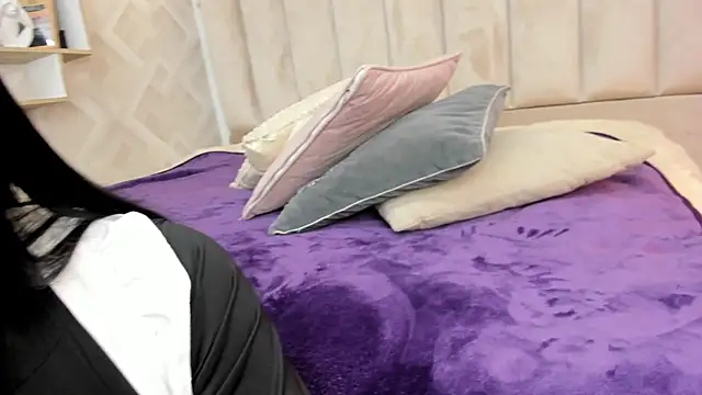 Anniie Queen online show from 05/06/26, 03:21