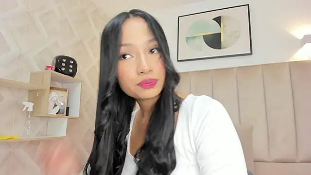 Anniie Queen online show from 04/15/26, 02:28