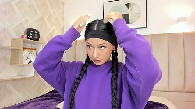 Anniie Queen online show from 05/15/26, 03:37