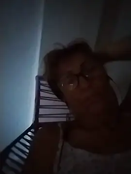Snapshot of cristal_collins1 chatting on 07/19/26, 11:40 cristal collins1 online show from 07/19/26, 11:40