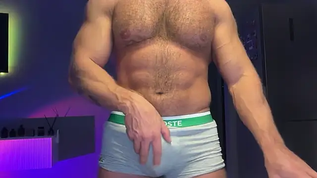 KarlosRichi online show from 12/16/25, 04:11