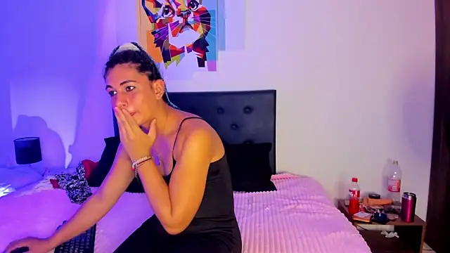 brenda sofia2 online show from 10/28/25, 05:12