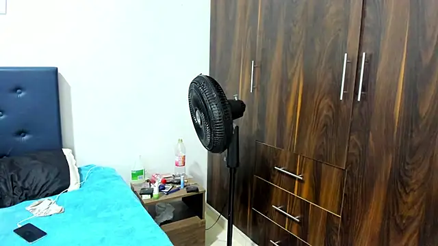 brenda sofia2 online show from 11/10/25, 04:12