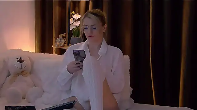 TinaHarley online show from 02/18/26, 04:47