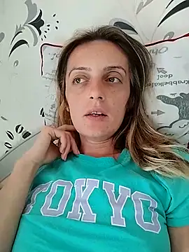 Snapshot of SophyGirl chatting on 09/23/25, 12:23 SophyGirl online show from 09/23/25, 12:23