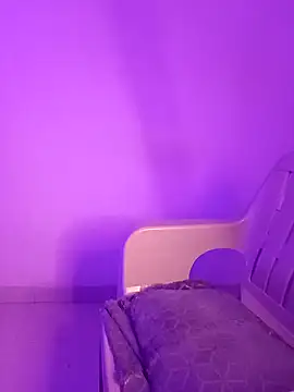 Snapshot of Jessicca_Cum chatting on 02/08/25, 01:00 Jessicca Cum online show from 02/08/25, 01:00