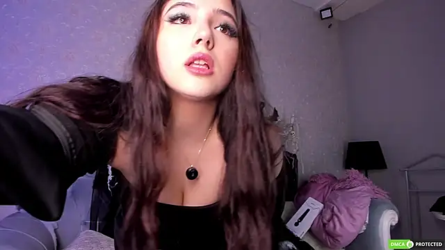 JennyFerguson online show from 10/28/25, 06:18