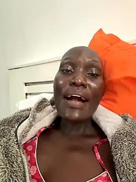 Foxxxyfemale online show from 11/18/25, 07:55