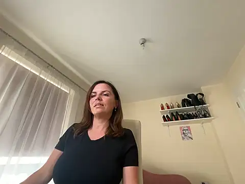 GoddessAlexi1 online show from 05/21/26, 02:47