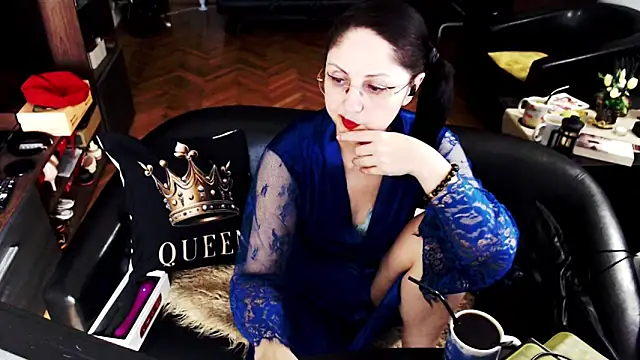 Imperatriza online show from 05/13/26, 03:41