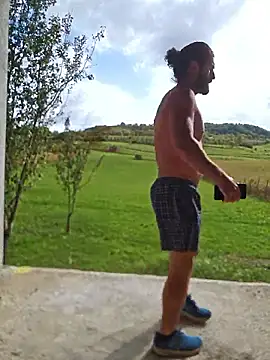 Snapshot of Mariusvidican chatting on 10/01/25, 11:47 Mariusvidican online show from 10/01/25, 11:47