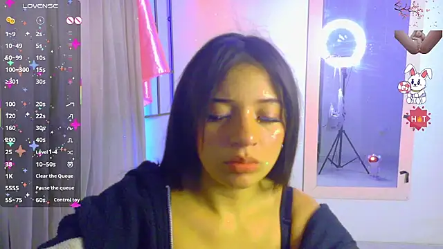 Snapshot of angelie_3 chatting on 09/15/25, 02:12 angelie 3 online show from 09/15/25, 02:12
