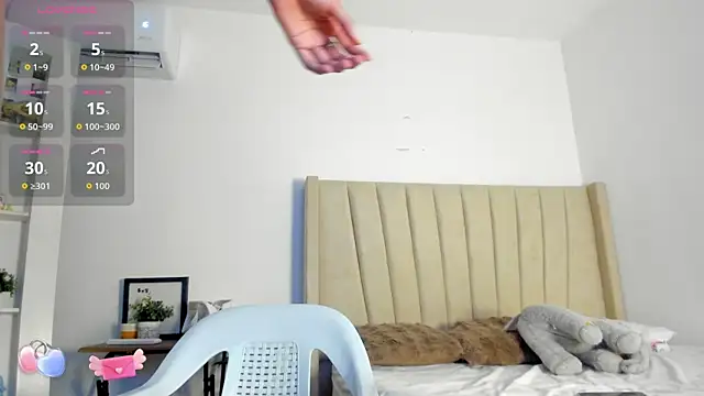 Snapshot of Mady-Edwards chatting on 11/10/25, 10:37 Mady-Edwards online show from 11/10/25, 10:37