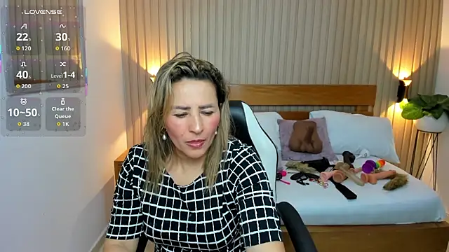luciana ballesteros  online show from 06/15/26, 12:05