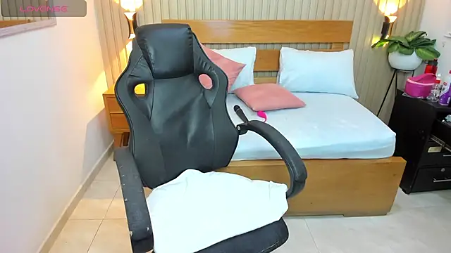 luciana ballesteros  online show from 03/14/26, 12:22