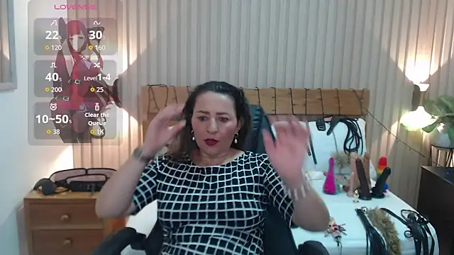 luciana ballesteros  online show from 12/01/25, 01:01