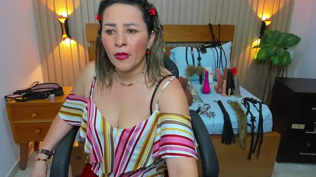 luciana ballesteros  online show from 09/11/25, 12:27