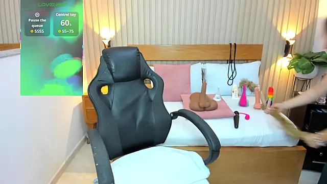 luciana ballesteros  online show from 03/20/26, 12:28