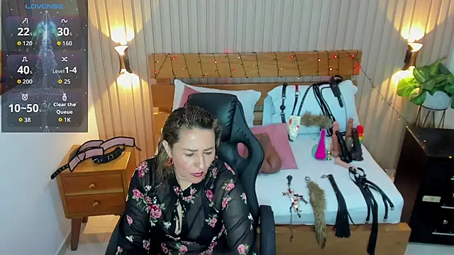 luciana ballesteros  online show from 12/17/25, 12:43