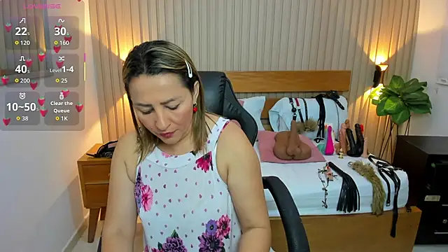 Snapshot of luciana_ballesteros_ chatting on 02/10/26, 12:37 luciana ballesteros online show from 02/10/26, 12:37