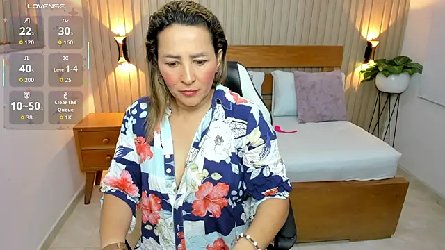 luciana ballesteros  online show from 06/25/26, 12:21