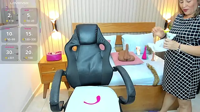 luciana ballesteros  online show from 03/23/26, 12:05