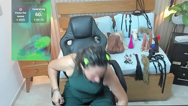 luciana ballesteros  online show from 10/08/25, 12:39