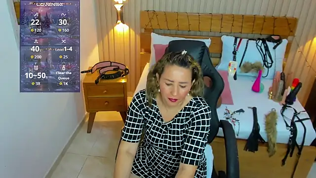 luciana ballesteros  online show from 12/15/25, 12:33