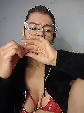 Snapshot of RamonaSimons chatting on 07/14/26, 04:50 RamonaSimons online show from 07/14/26, 04:50