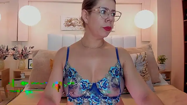 Snapshot of RamonaSimons chatting on 06/10/26, 08:32 RamonaSimons online show from 06/10/26, 08:32