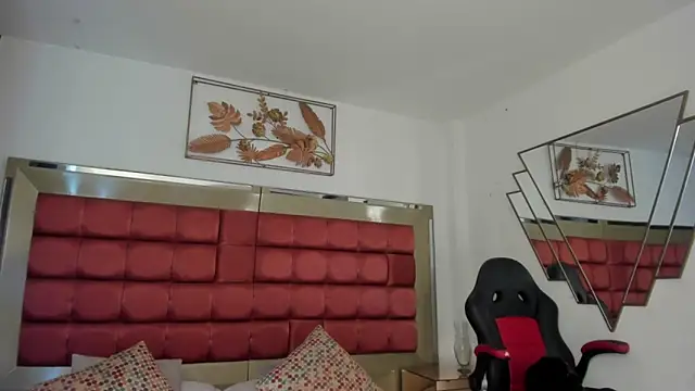 FaloonRoussel online show from 04/05/26, 06:03