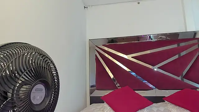 FaloonRoussel online show from 11/21/25, 05:56