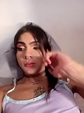 Snapshot of lilithnyx333 chatting on 06/30/26, 01:11 lilithnyx333 online show from 06/30/26, 01:11