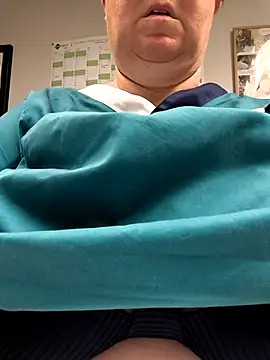 poussychats online show from 12/16/25, 04:28