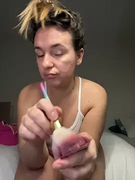 lyajoliee online show from 01/13/26, 12:53