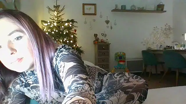 lyajoliee online show from 01/05/25, 08:31