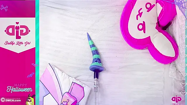 DaddysLittleGirl01 online show from 10/30/25, 12:42