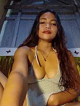 Snapshot of prettybella4u chatting on 06/04/26, 12:48 prettybella4u online show from 06/04/26, 12:48