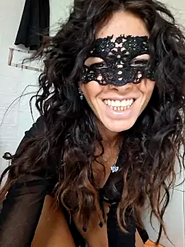 EmySkinny85 online show from 10/29/25, 07:51